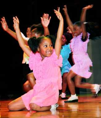 Showstoppers take moves from film classics in S. Jamaica