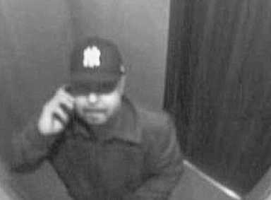 NYPD seeks suspect in Flushing burglary