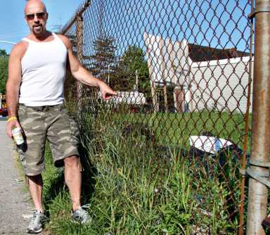 Jamaica man trashes leaders over garbage