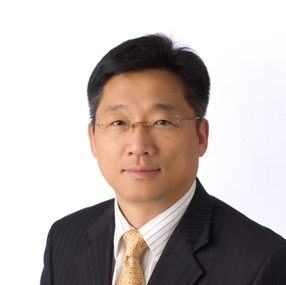 Myungsuk Lee headshotw