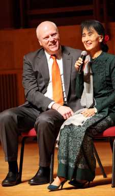 Nobel laureate brings message of hope