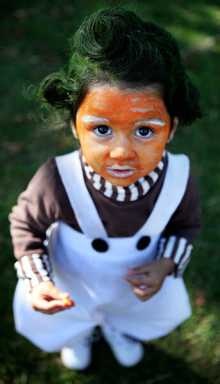 Families flock to Fort Totten for Halloween