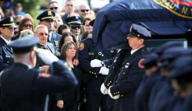 Sea of blue to honor police officer killed in Queens (with video)