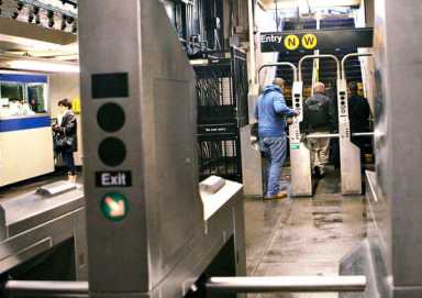 MTA chairman favors hike of 25 cents in subway fares