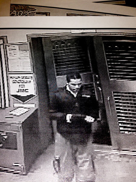 Cops seek man who stole money from mosque
