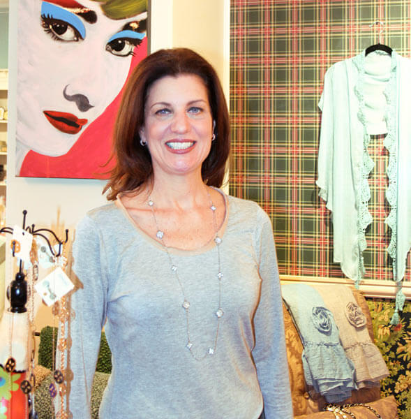 Gift shop draws customers to Flushing