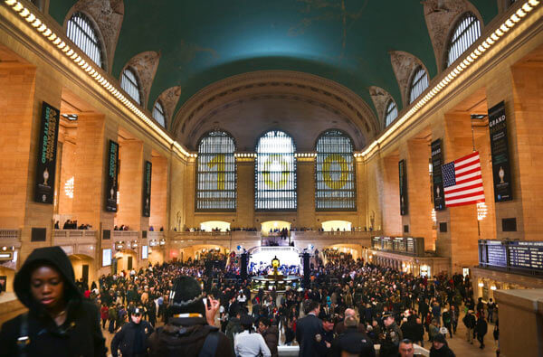 Stars help Grand Central celebrate 100th birthday