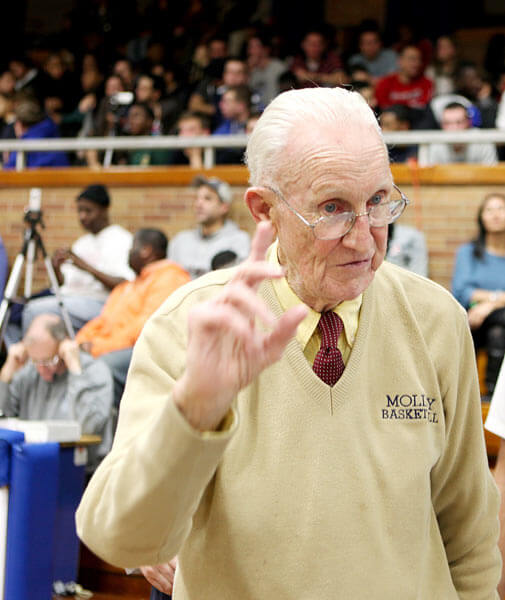 Curran remembered by basketball world at his funeral