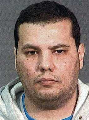 Cop searching for suspect in Flushing cell phone theft