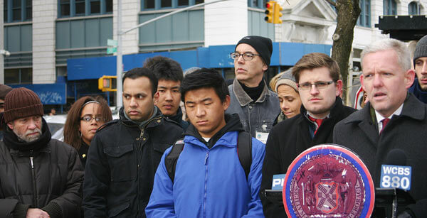 Van Bramer demands traffic study for Thomson Avenue