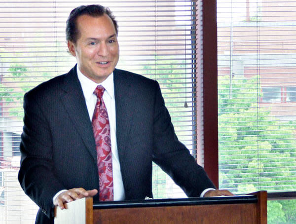 Casino survey tracks Vallone in lead as beep