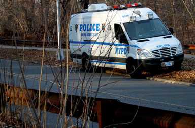 Police find in Forest Park burned body of dead man
