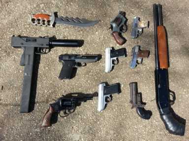 guns