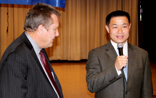 Liu discusses education platform at boro meeting