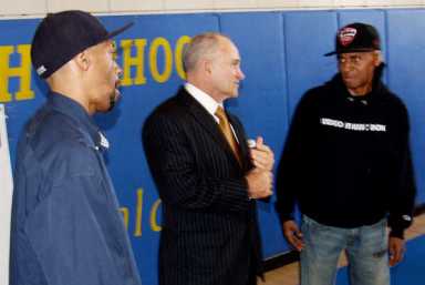 Kelly touts Rap project to join boro teens