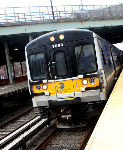 Pols push MTA to spend surplus on Queens lines