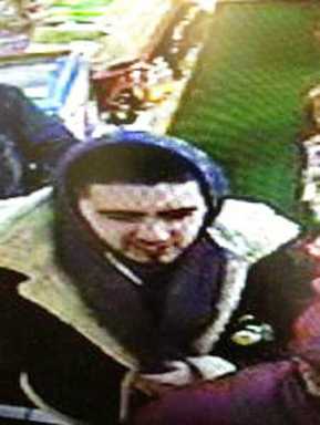 Suspect packs punch before bag swipe: NYPD