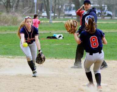 Terriers’ bats fall silent in defeat by Fontbonne