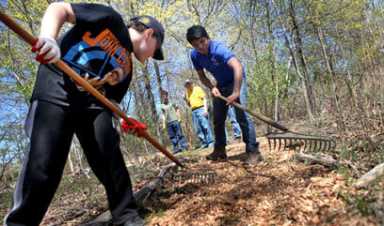 Scout leads Udalls cleanup
