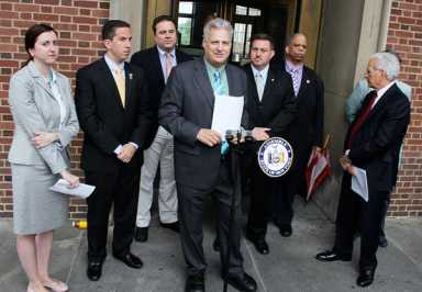 Lawmakers urge Cuomo to allow city gaming