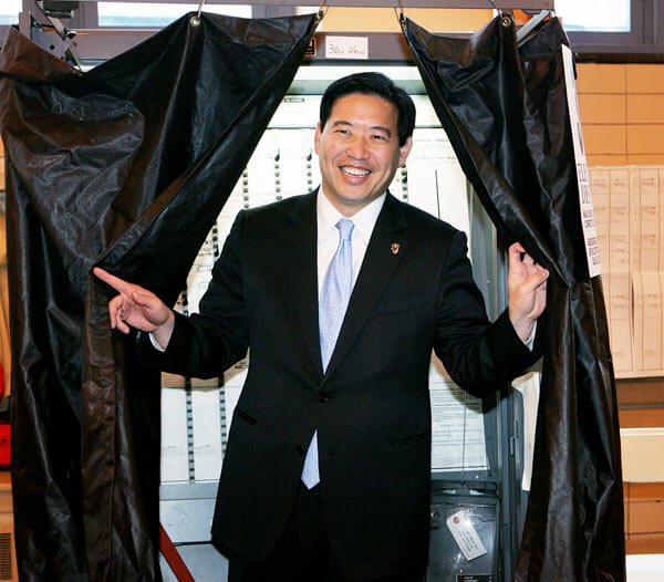Kevin Kim passes on run to replace Dan Halloran