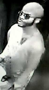 Police looking for suspect in Forest Hills attempted burglary