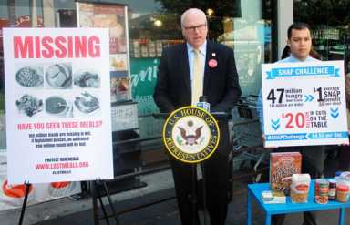 House defeats farm bill with provisions for food stamp cuts