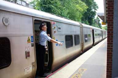 MTA says LIRR delays to extend into Tuesday evening rush hour