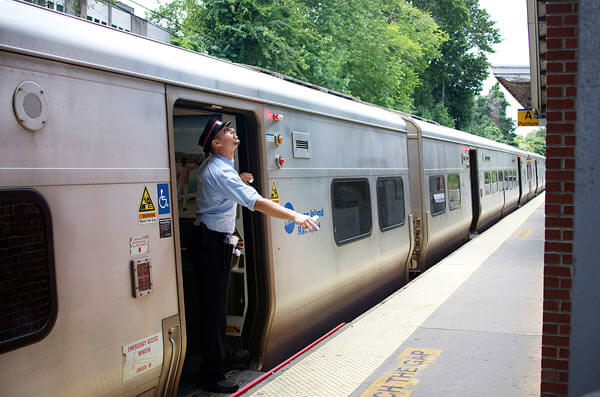 MTA says LIRR delays to extend into Tuesday evening rush hour