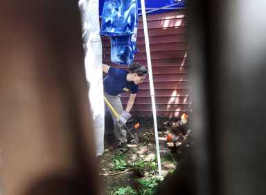 FBI dig up famed mobster’s house