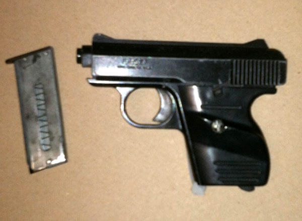 Police arrest four in Ozone Park cell phone store robbery: NYPD