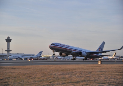 JFK-plane-2-PORT-AUTHORITY