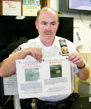 Swindlers stake out College Pt. lot: Cops