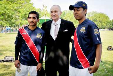 Top Cop kicks off cricket