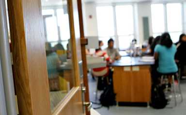 Elmhurst group helps South Asians get ready for college