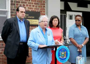 Pomonok blasts NYCHA policies on paid parking