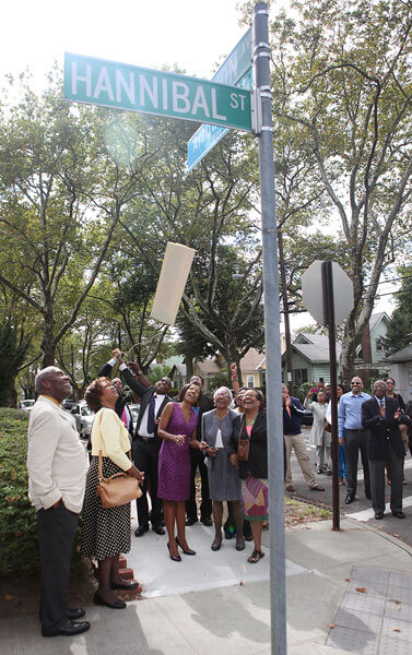 Street in St. Albans co-named for NYPD’s Arthur Hill