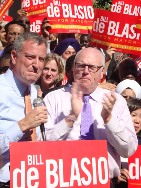 Queens Democrats throw support behind de Blasio in mayor’s race