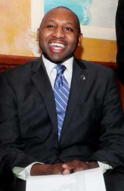Richards prevails in Dem contest