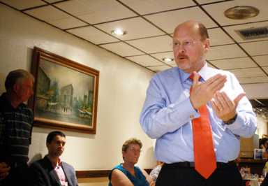 Lhota stumps for votes in Ozone Park