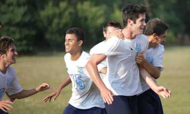 Ray lights way for Molloy past rival St. Francis Prep