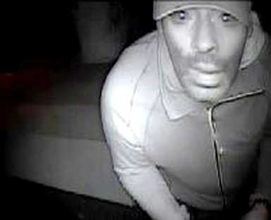 Cops looking for Queens Boulevard burglary suspect