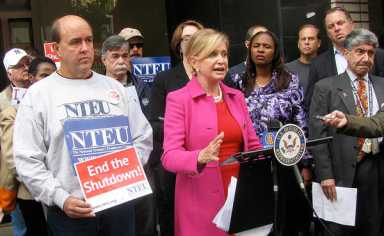 Fed workers at Maloney rally decry shutdown