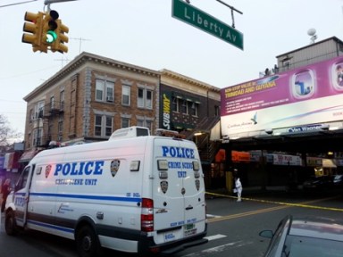 Off-duty-police-officer-fought-with-a-man-at-Liberty-Avenue-and-Lefferts-Boulevard.
