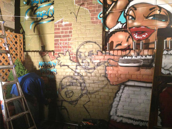 Eatery offers walls to 5Pointz artists