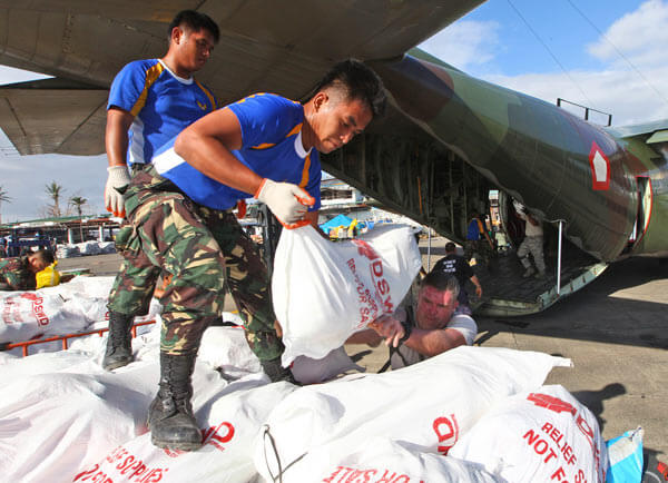 Woodside Filipinos raise thousands in typhoon aid