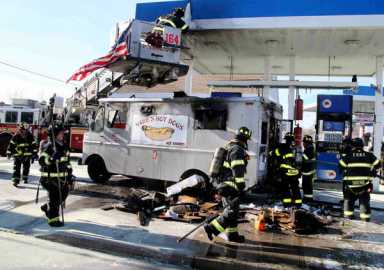 Hot dog truck ignites at Glen Oaks Mobil