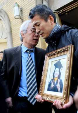 Hundreds gather to pay respects to victim of Metro-North crash