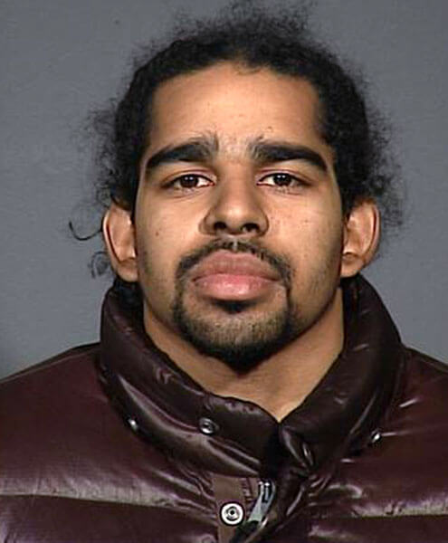 Cops hunt for suspect in Queensbridge murder