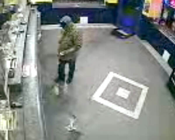 Suspect robbed check cashing store with lighter fluid and lighter: NYPD [With Video]